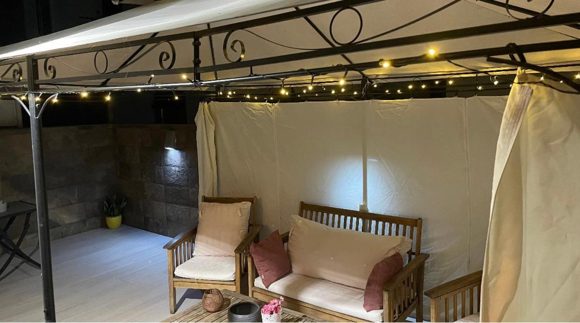 Apartamento Los Naranjos De Santa Justa Seville Luaran gambar