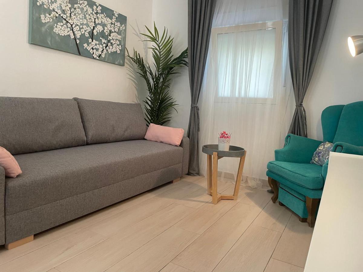 Apartamento Los Naranjos De Santa Justa Seville Luaran gambar
