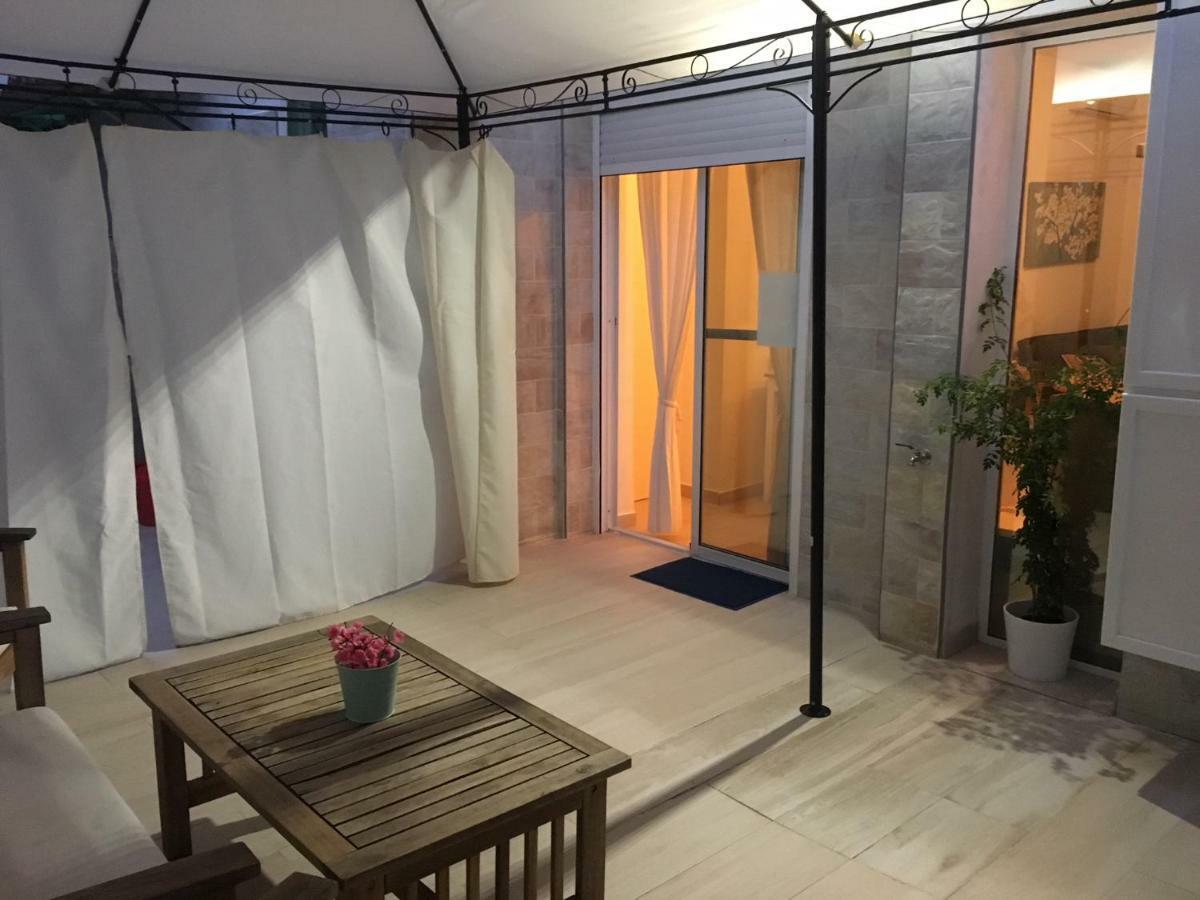 Apartamento Los Naranjos De Santa Justa Seville Luaran gambar
